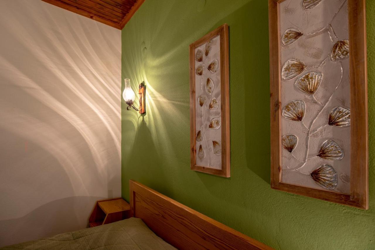 Guesthouse Alexandra Eptálofos Buitenkant foto