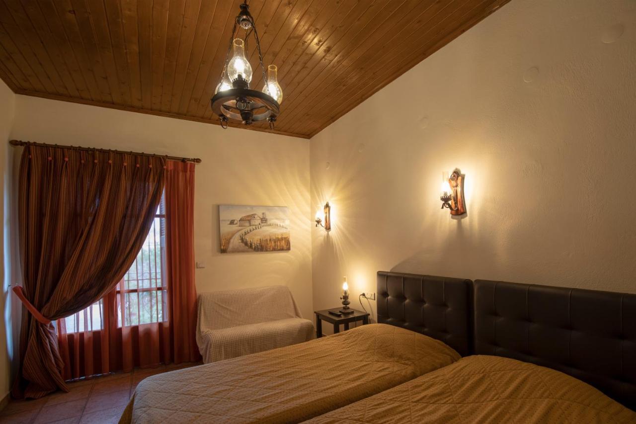 Guesthouse Alexandra Eptálofos Buitenkant foto