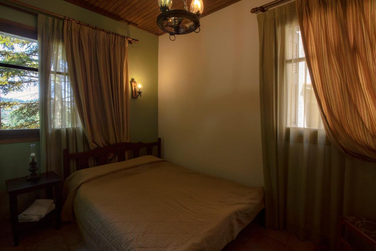 Guesthouse Alexandra Eptálofos Buitenkant foto